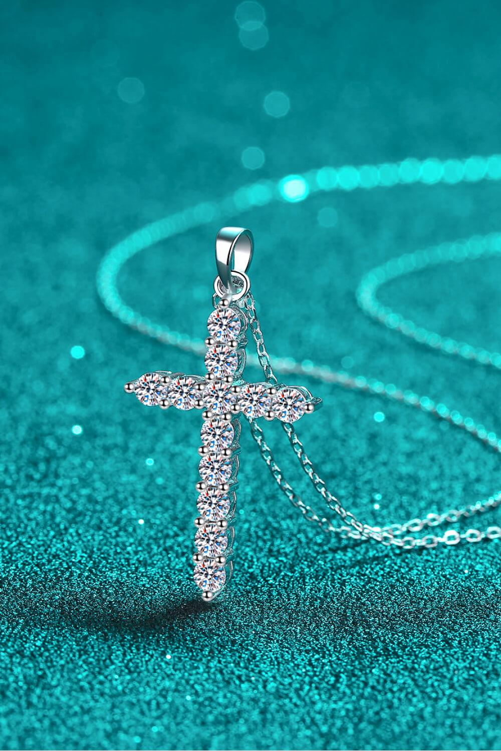 925 Sterling Silver Cross Moissanite Necklace - Stuffed Cart